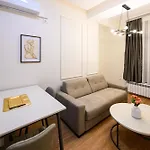 Apartment Axiom - Center