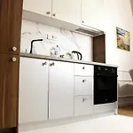 Apartment Axiom - Center