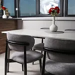 Apartment Axiom - Center *